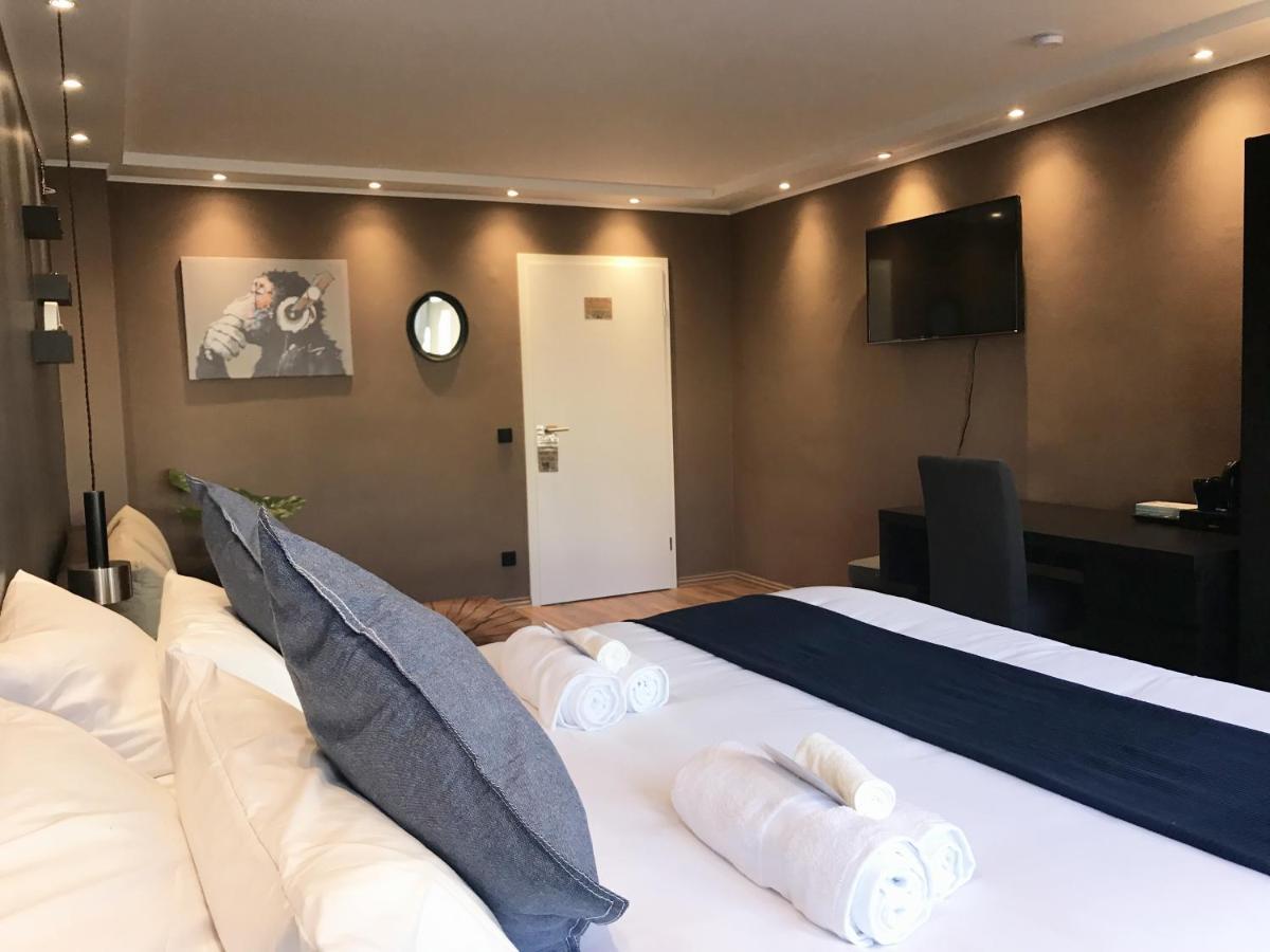 Mike'S Four Apartment Дюселдорф Екстериор снимка